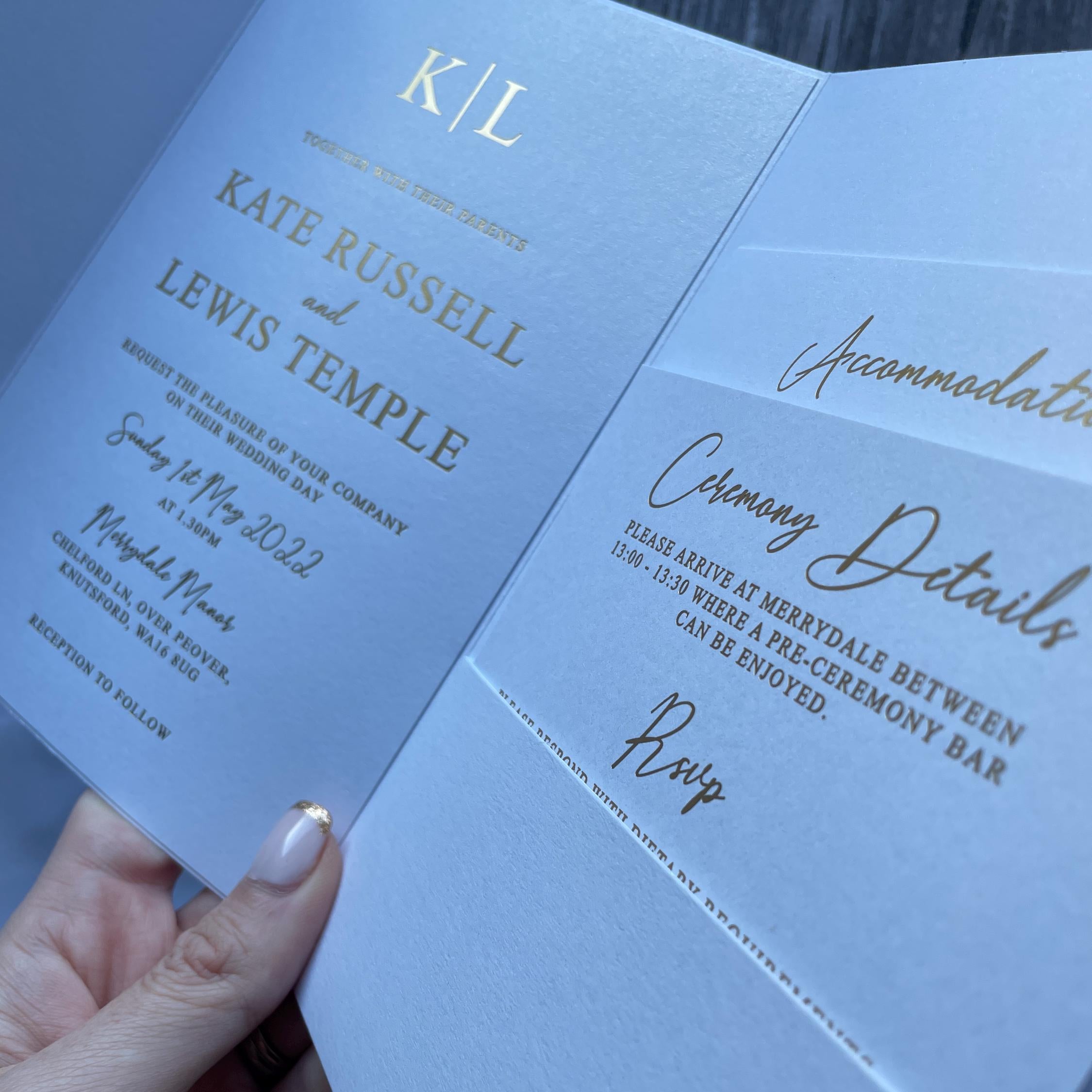 Modern Mimimalist White and Gold Foil Wedding Invitation with Inserts and Wax Seal | Modern Invite | Wedding Invitation | Gold foiled invite