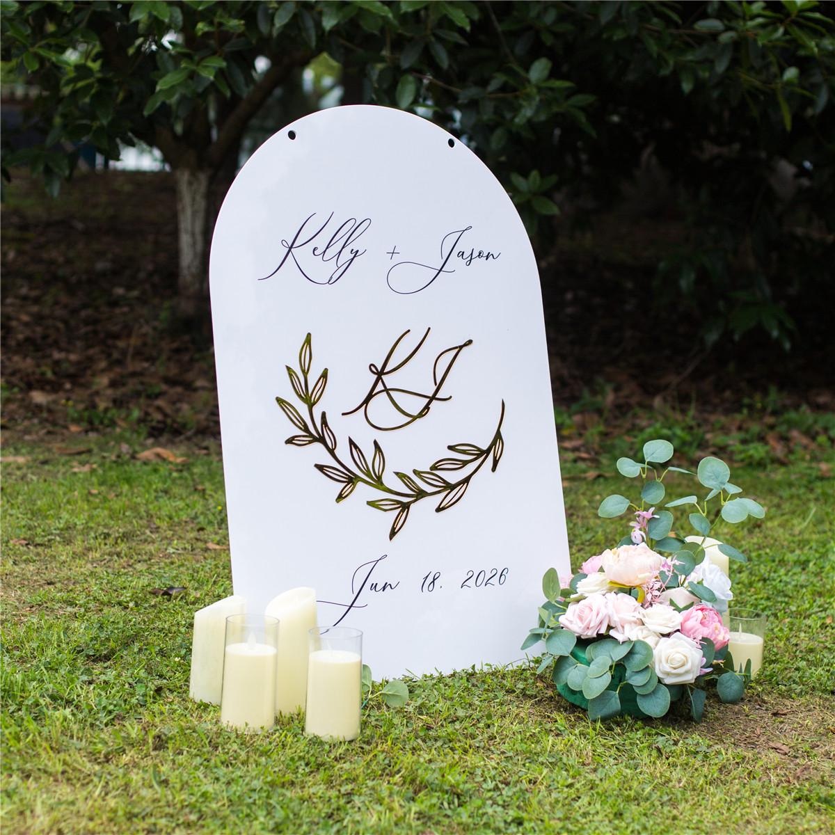 White Acrylic Wedding Welcome Sign | Gold 3D Lettering, Full Arch